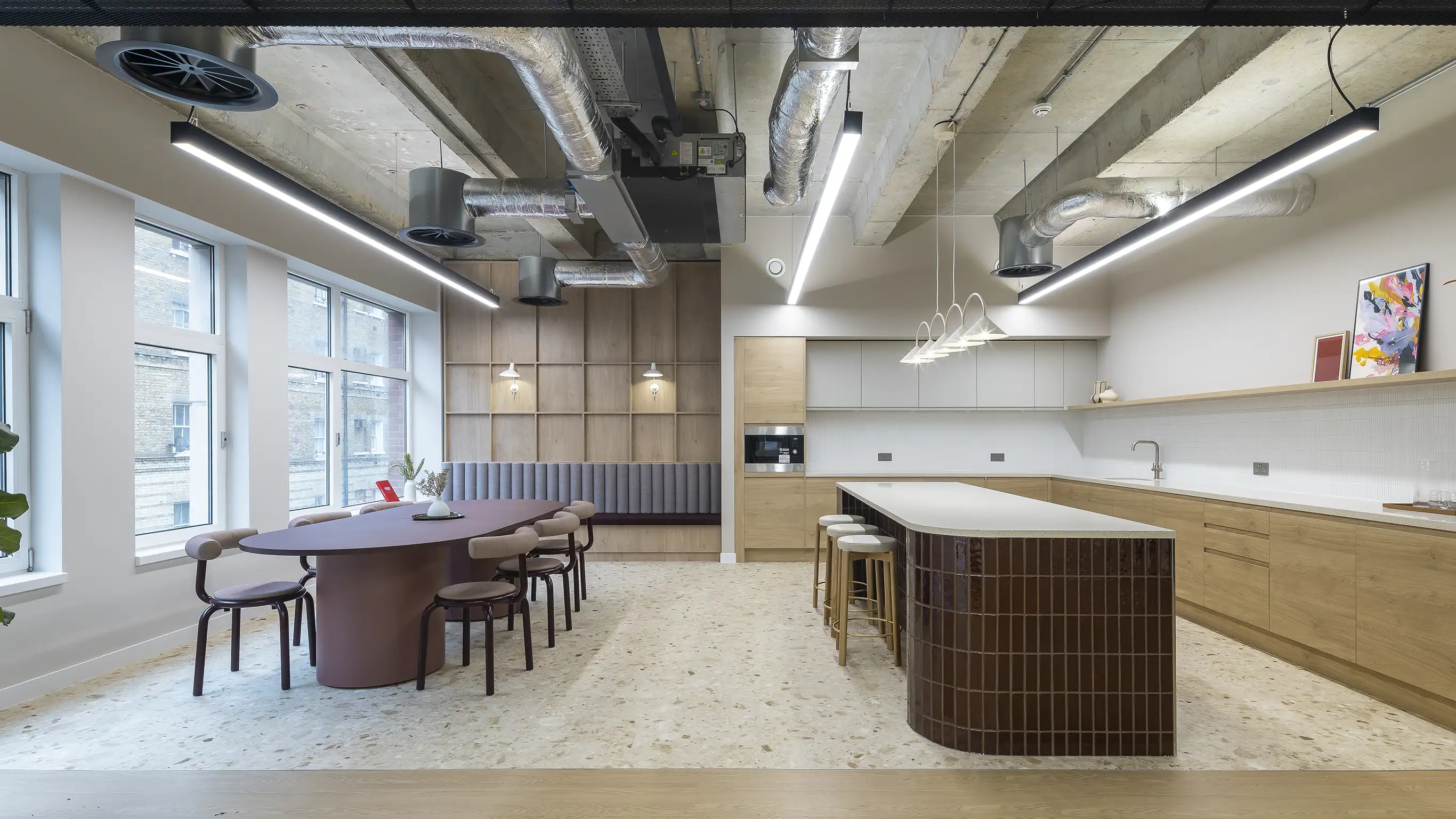 Kitchen & Breakout Area